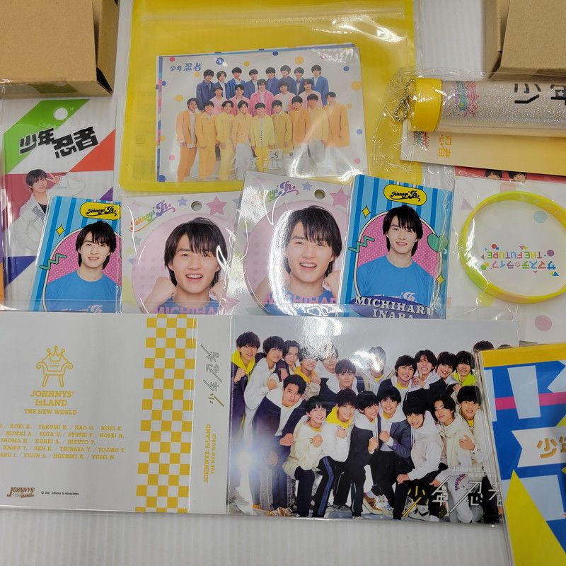 少年忍者グッズセット 中古美品】 少年忍者 グッズセット フォトアルバム ポーチなど 【086