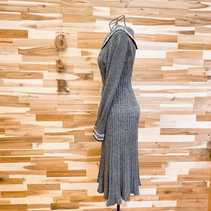 ワンピース グレー