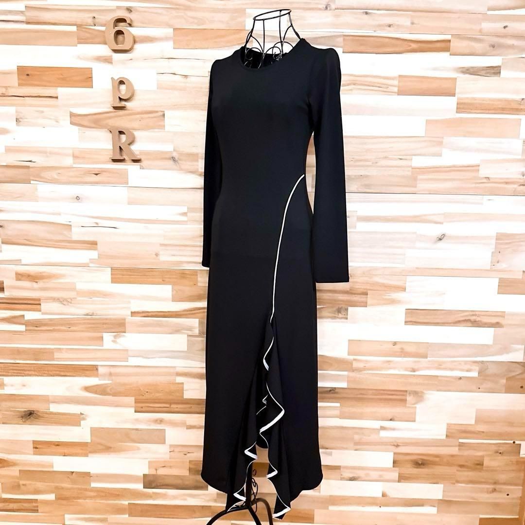 アシンメトリー フリル