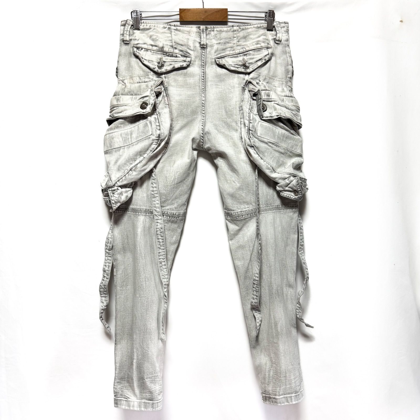 トレンド【JULIUS ユリウス 【商品名】PERMANENT GASMASK CARGO