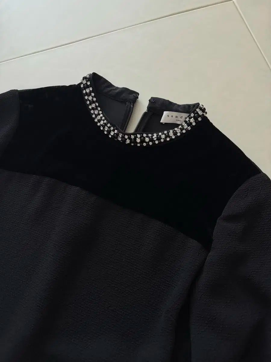 Sandro ブラック ベルベット ロング スリーブ ONE PIECE