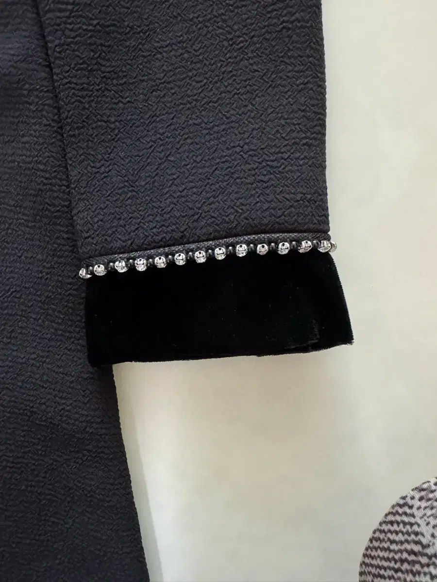  Sandro ブラック ベルベット ロング スリーブ ONE PIECE 長袖 七分袖 ひざ丈ワンピース