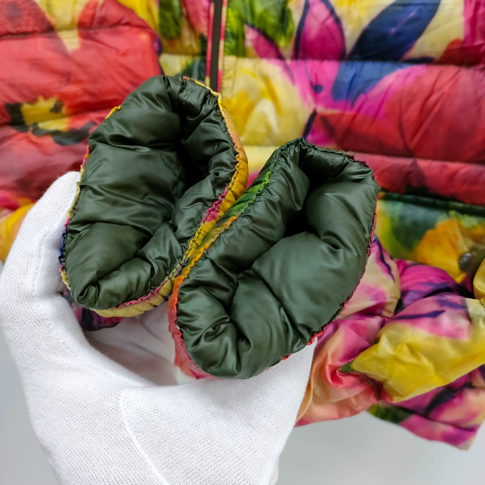 超美品♡値下♡モンクレール♡花柄 ダウンジャケット♡フラワー♡ローズ柄 MONCLER WOMEN FUCHSIA FLORAL LIGHTWEIGHT DOWN JACKET, Size 1 , XS