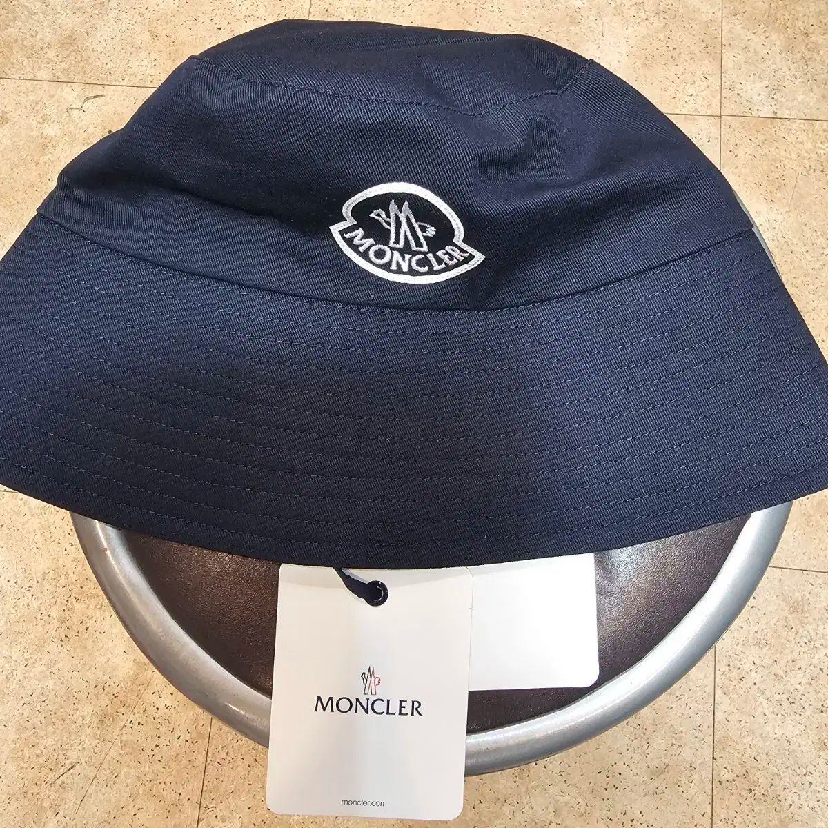 モンクレール ネイビー バケットハット