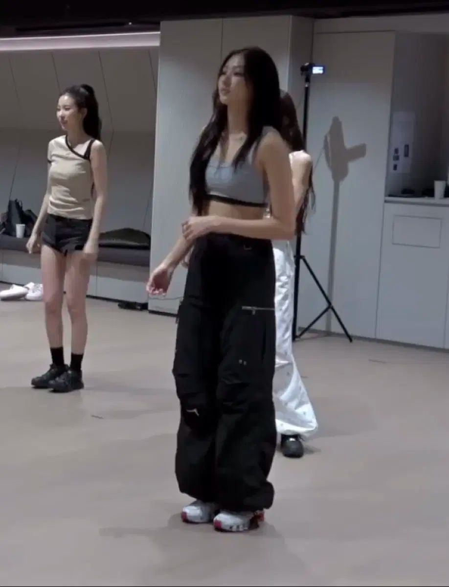 宮尾家 元ニンニン NINGNING 着用 NACHE ナチェ nache PUCKERING cargo