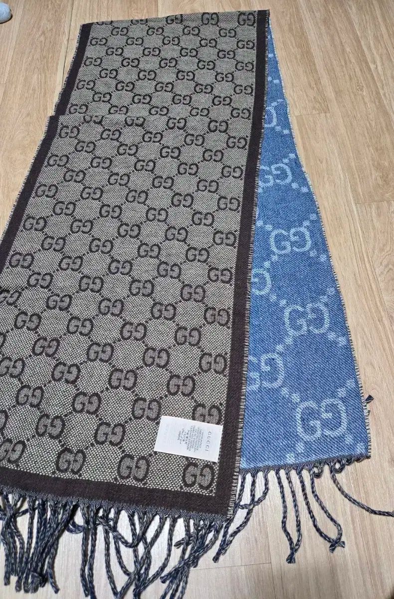 グッチ GG リバーシブル ウール スカーフ