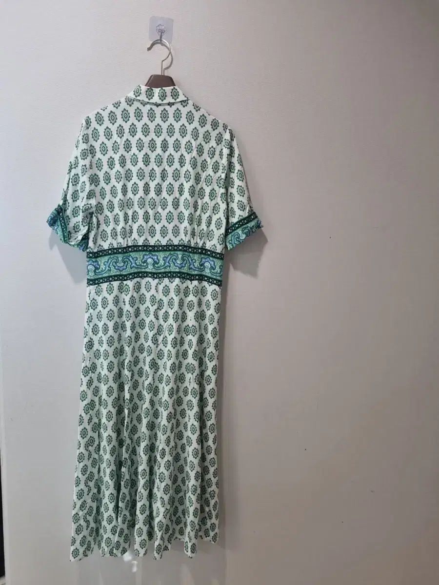 パータン シャツ