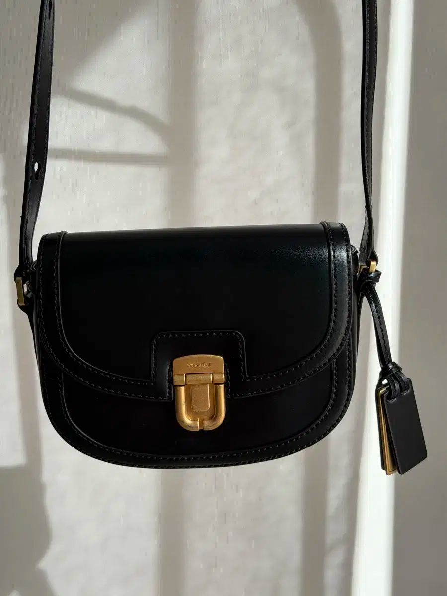 ジョイグライソン セレンディピティ クロスバック ブラック