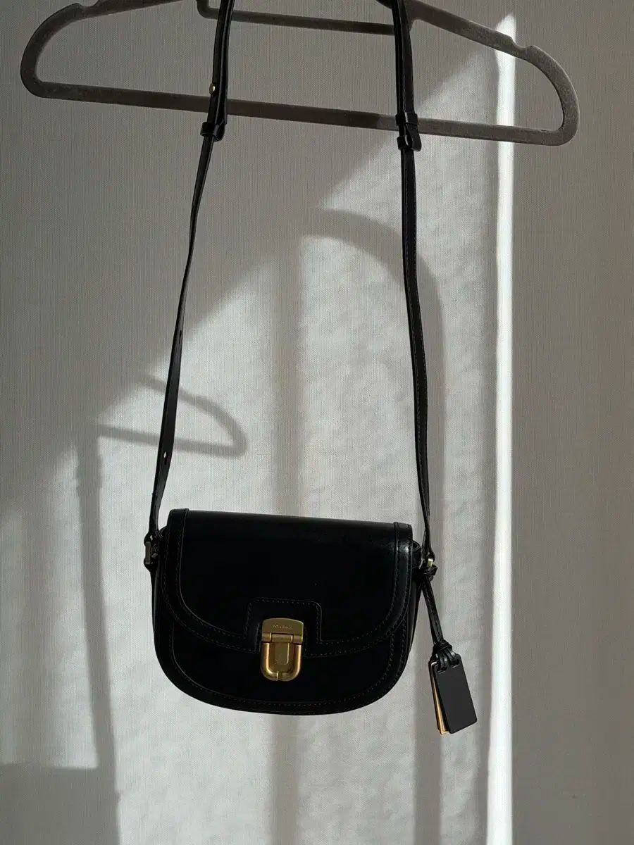 ジョイグライソン セレンディピティ クロスバック ブラック