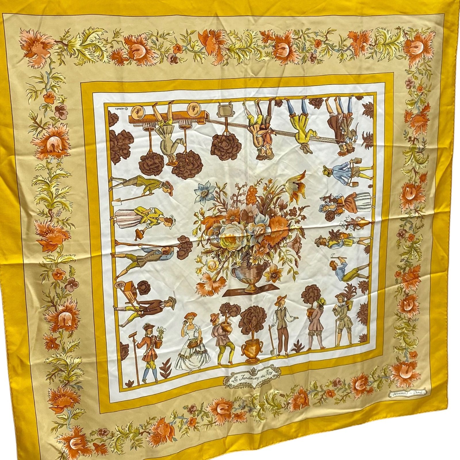 Roy シルクスカーフ