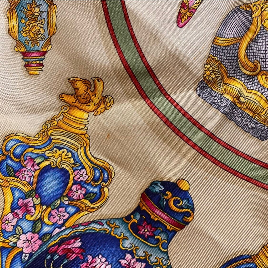 エルメス カレ90 Qu importe le flacon シルクスカーフ 香水瓶 カーキ