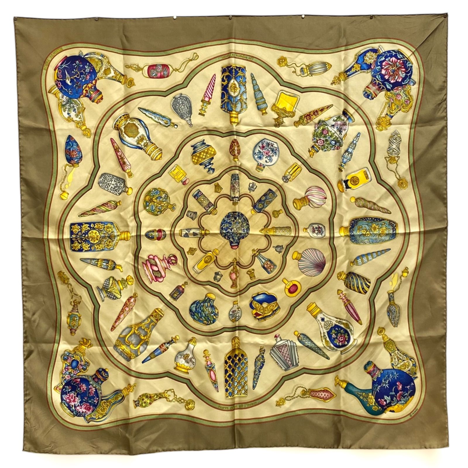 エルメス カレ90 Qu importe le flacon シルクスカーフ 香水瓶 カーキ HERMES AC0095