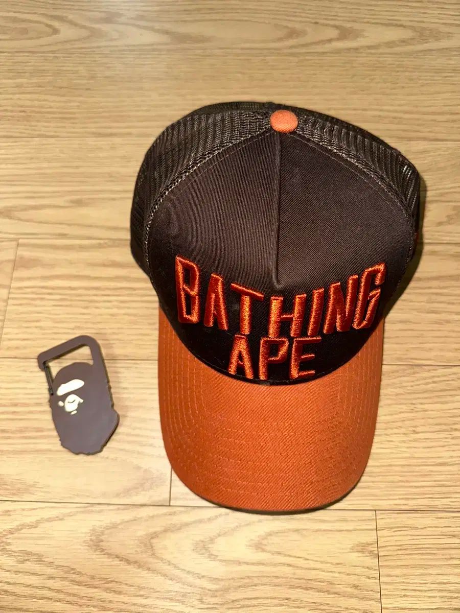 A BATHING APE アベイシングエイプ NYC ロゴ NEW ERA ニューエラ 9FORTY キャップ ブラウン