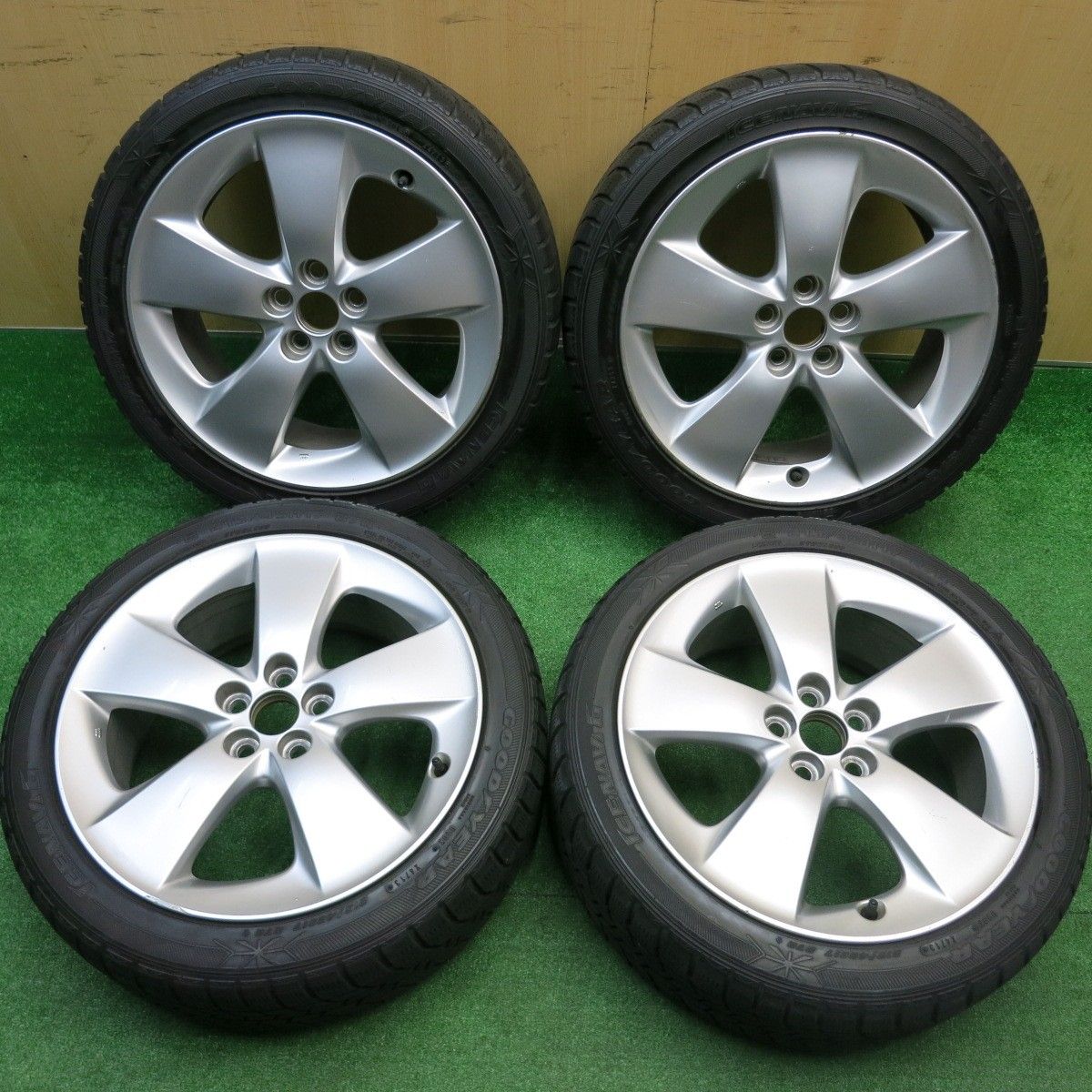 4本価格☆トヨタ 30系 プリウス S ツーリング 純正 215/45R17