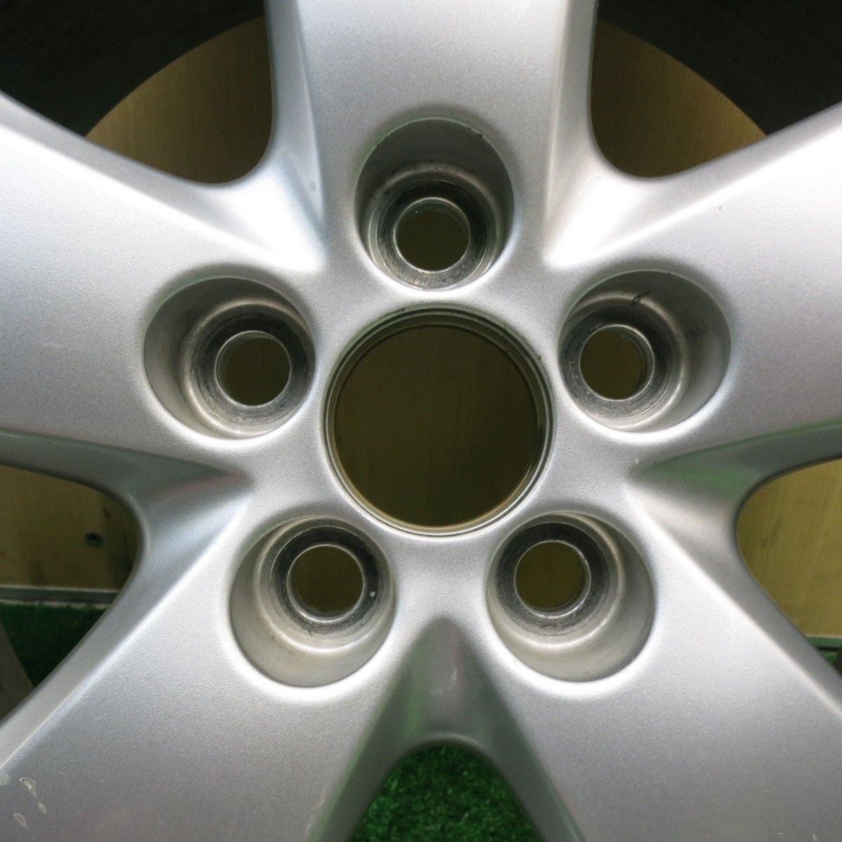 4本価格☆トヨタ 30系 プリウス S ツーリング 純正 215/45R17