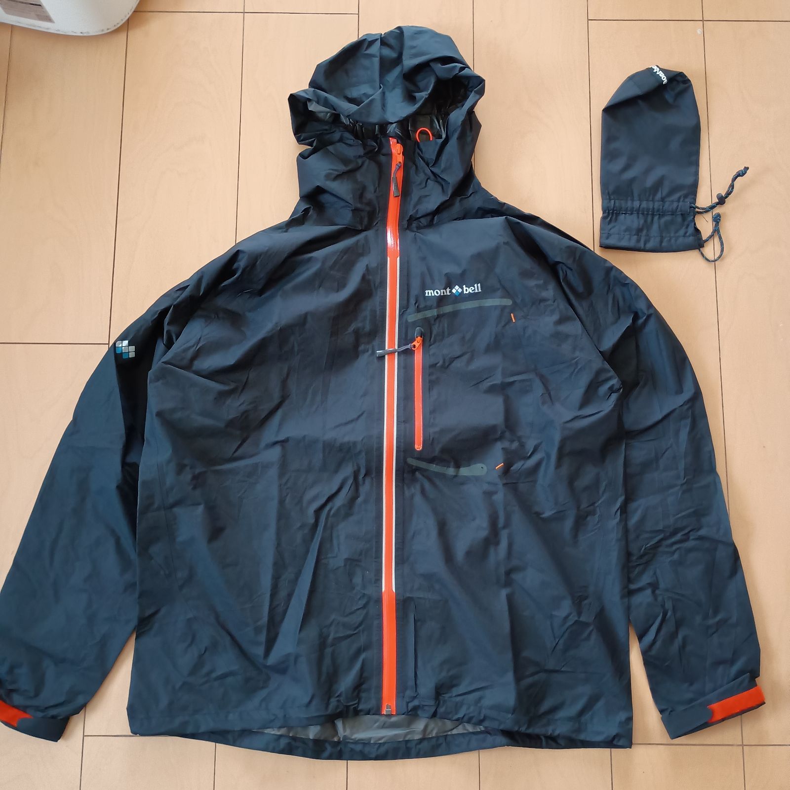 モンベル トレントフライヤージャケット メンズM GORE-TEX ゴアテックス montbell mont-bell 黒 ブラック レインジャケット レインウェア 2255 パーカー 長袖 アウトドアウェア