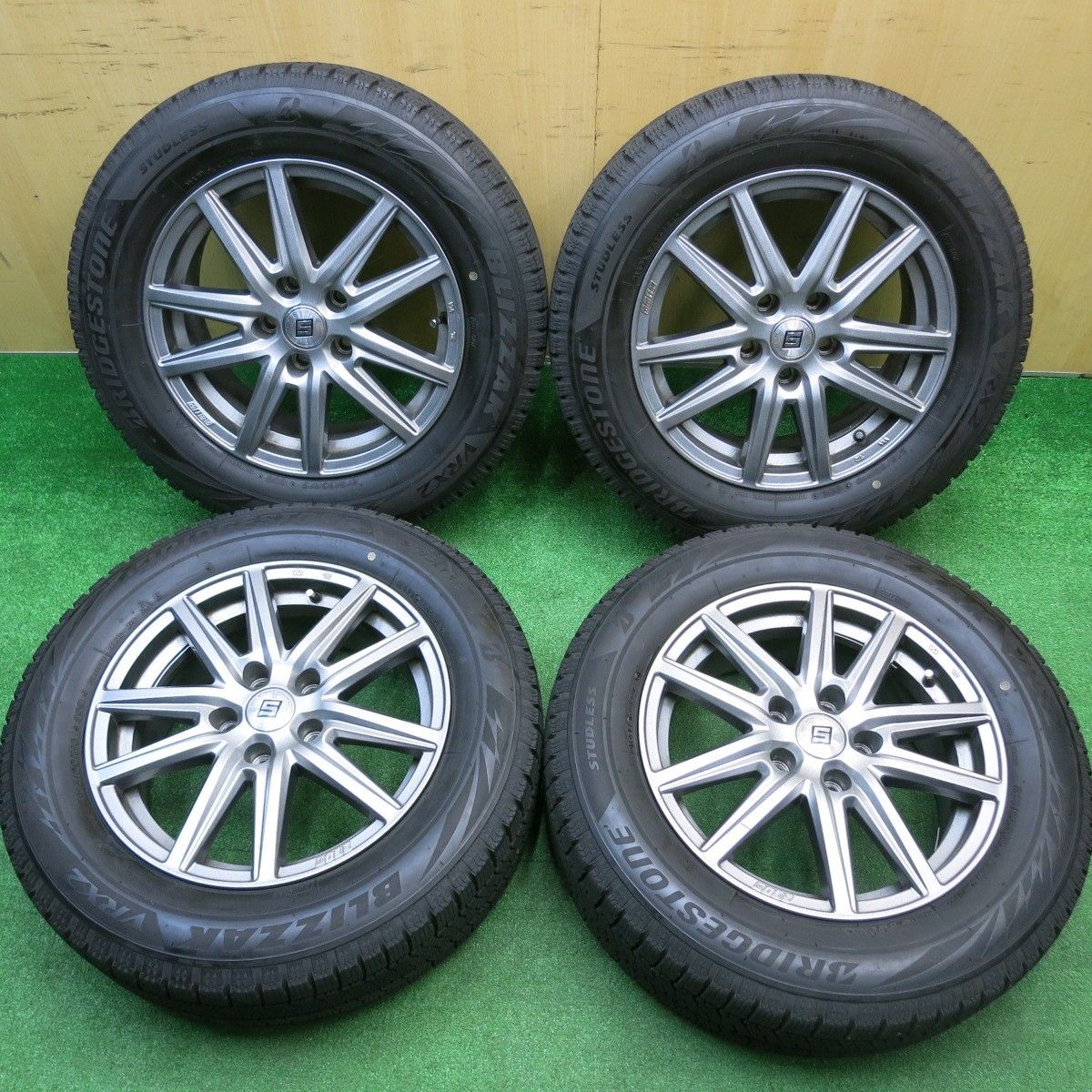 送料無料]バリ溝 21年 綺麗 9分☆スタッドレス 215/70R16 ブリヂストン