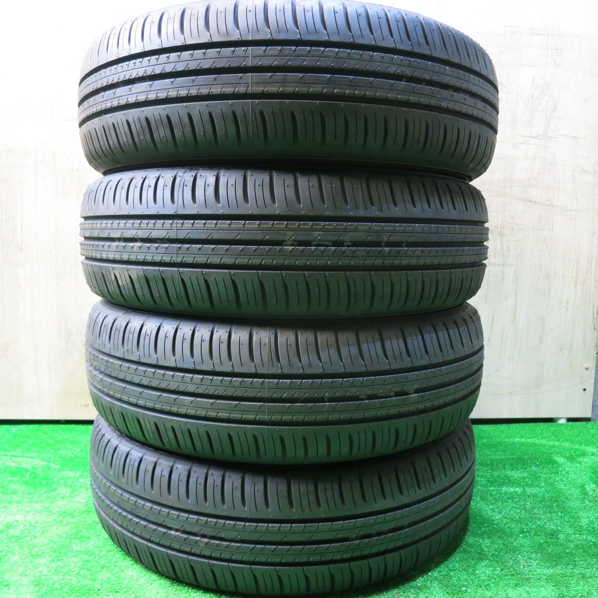 新車外し 25年 195 65 R 16 ダンロップ エナセーブ EC 300 タイヤ 16インチ ライズ ロッキー 等 ノタ