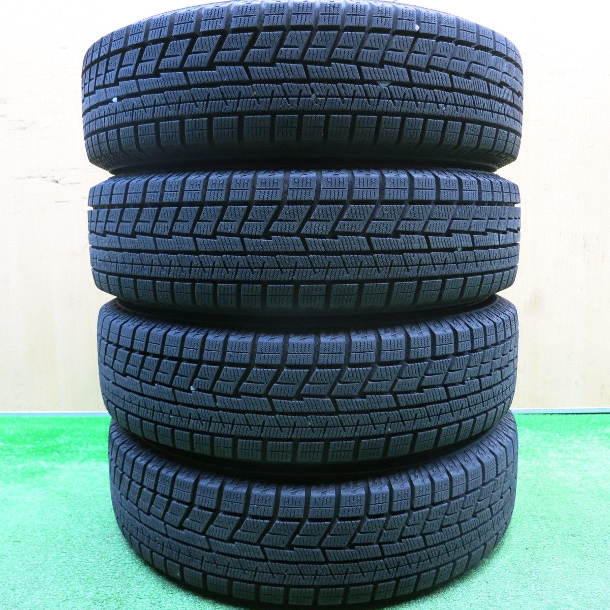 バリ溝！22年！キレイ！ほぼ10分☆スタッドレス 165/65R15 ヨコハマ