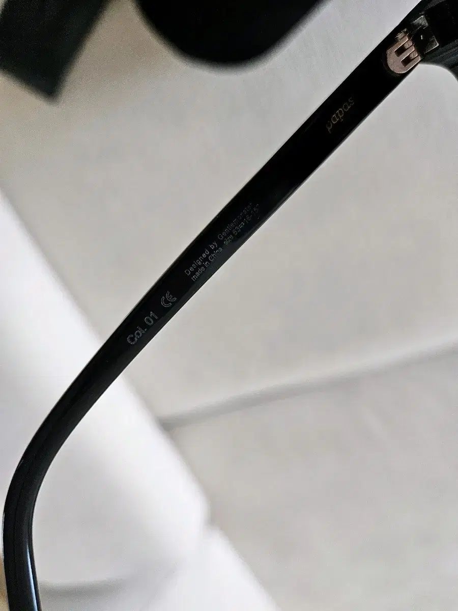 ブラック サングラス