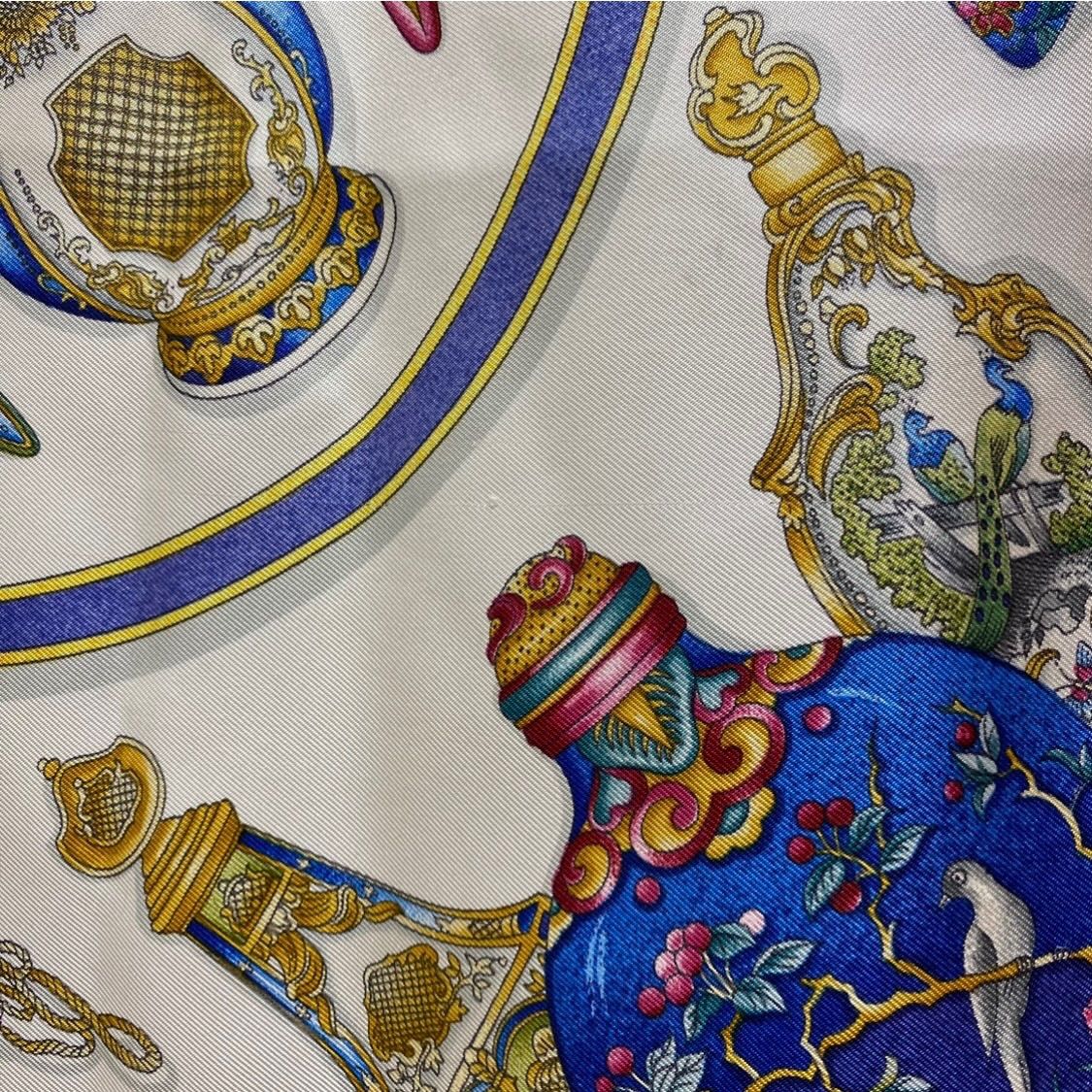 シルクスカーフ