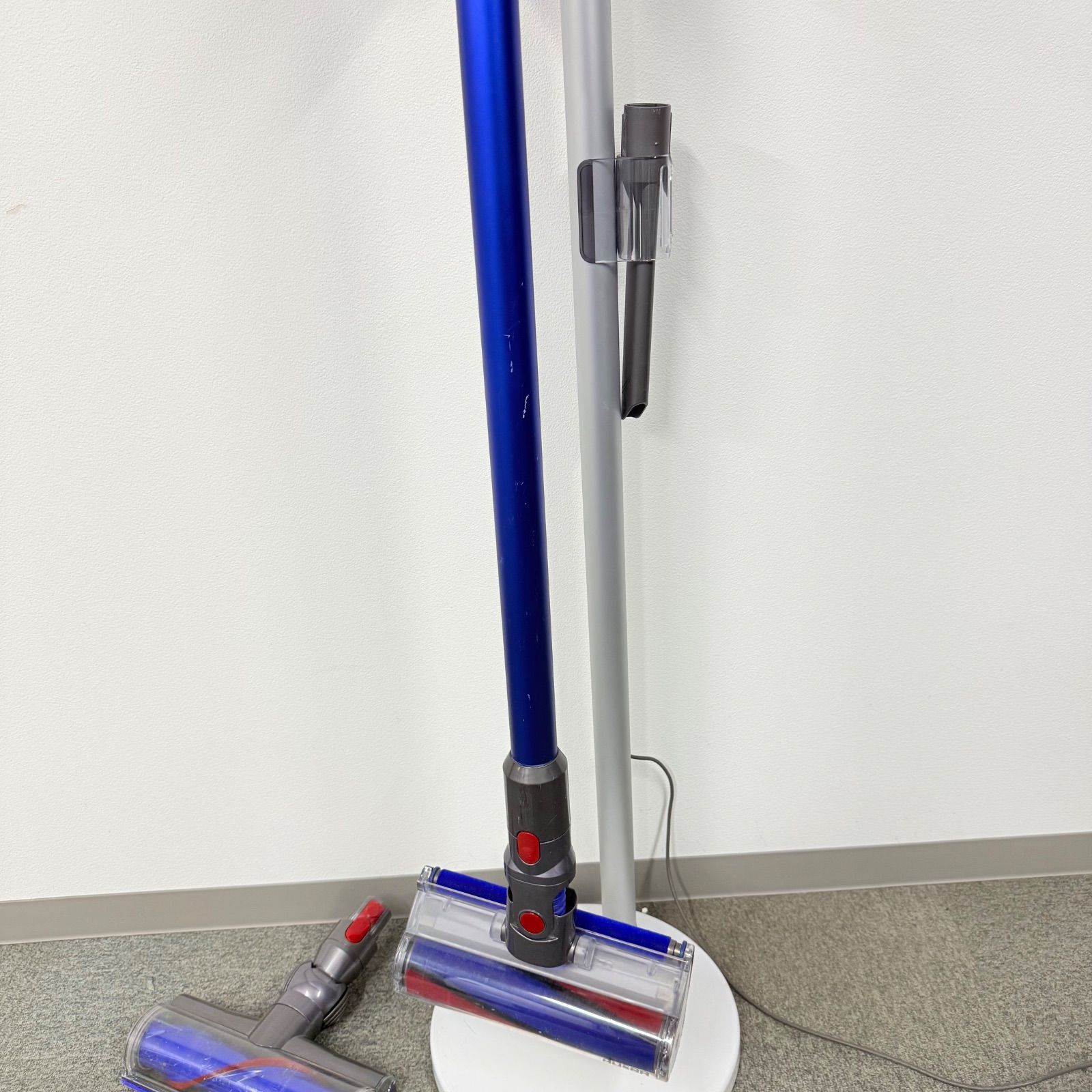 Dyson ダイソン SV14 コードレスクリーナー 本体 D1K-JP-MNJ4108A 25.2