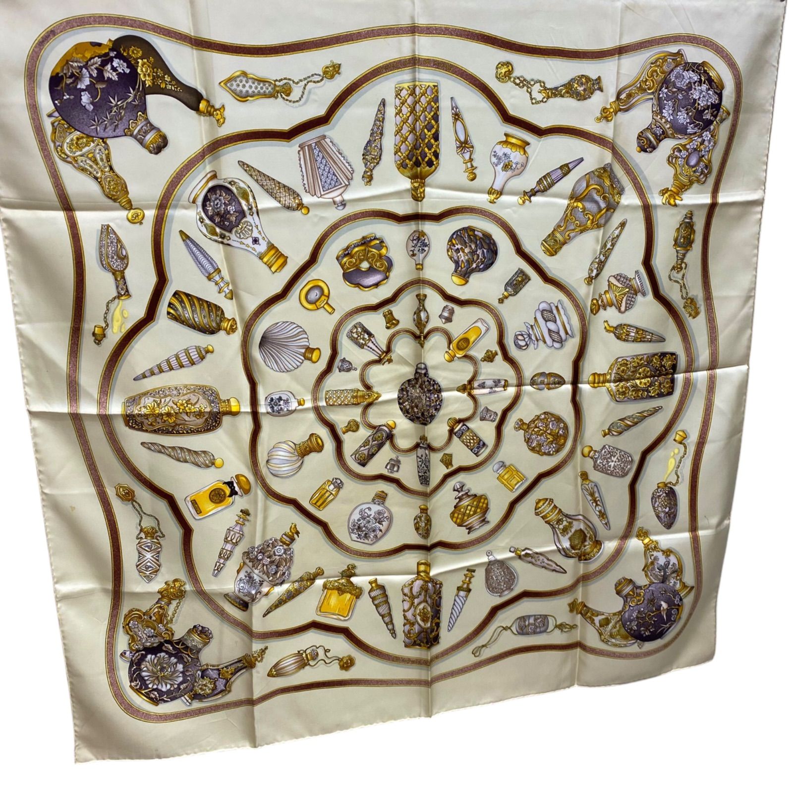 エルメス カレ90 Qu importe le flacon シルクスカーフ 香水瓶 オフ