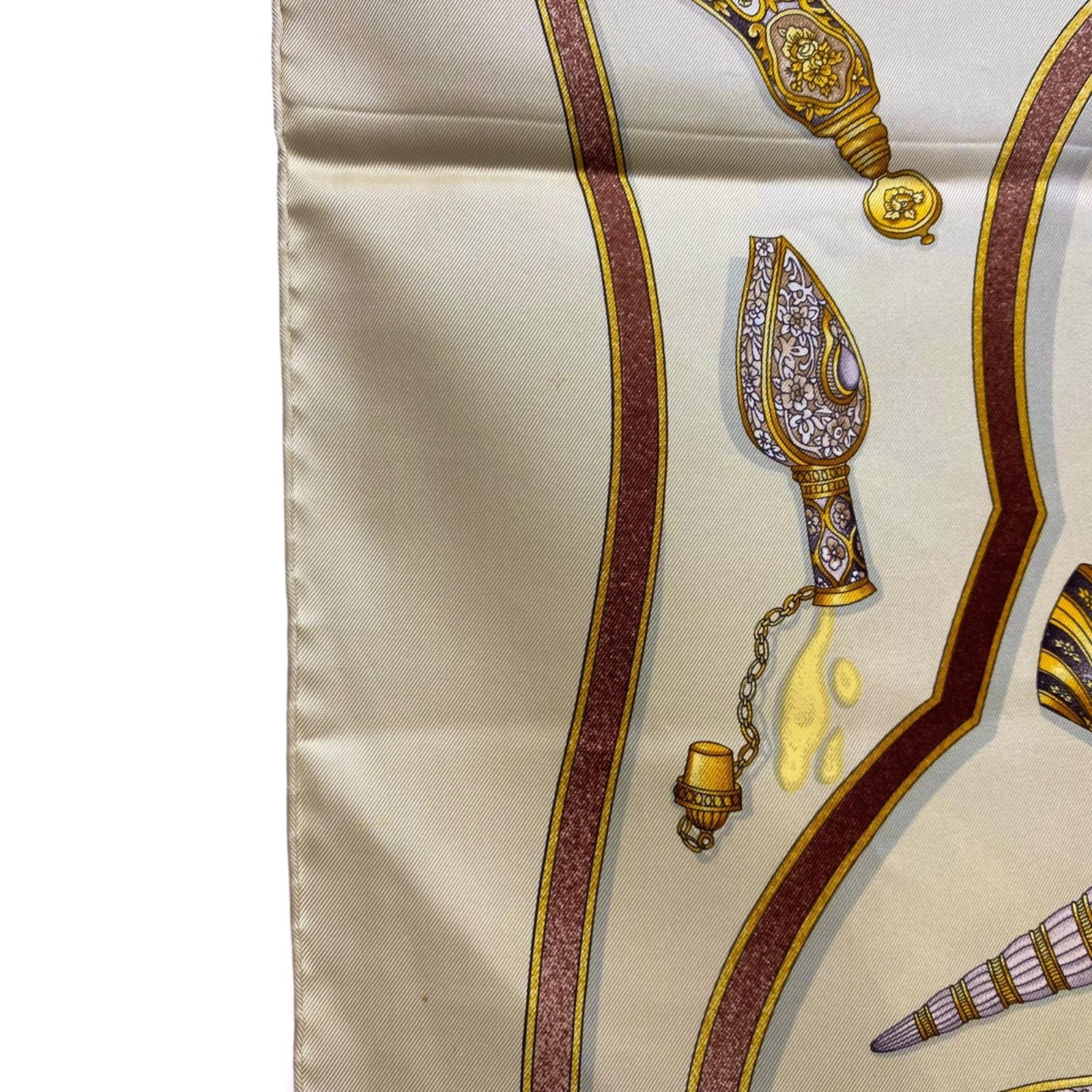  エルメス カレ90 Qu importe le flacon シルクスカーフ 香水瓶 オフホワイト HERMES AC 0097 バンダナ スカーフ 小物