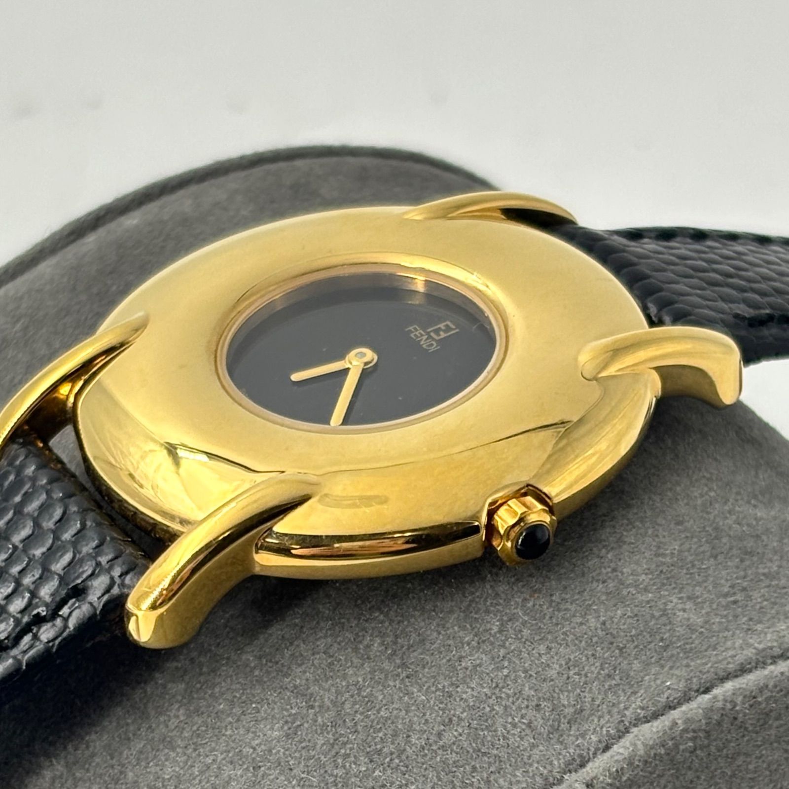 ズッカ柄 大判ベゼル