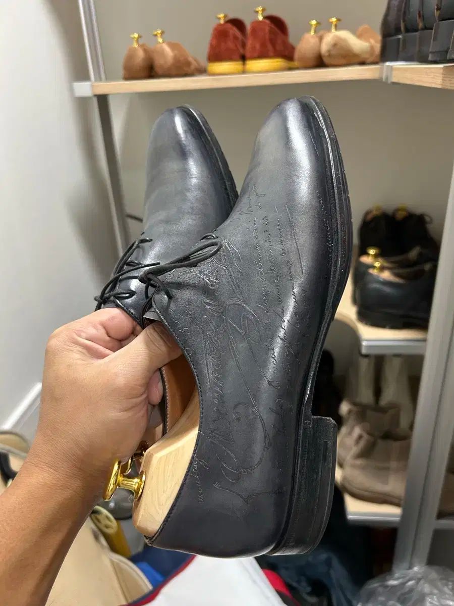 ベルルッティ パープル ブラック 靴