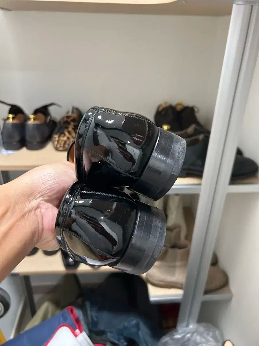 TOM FORD ブラック パテント タッセル ローファー