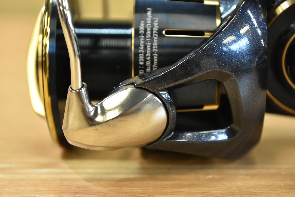 ダイワ 23 ソルティガ 6000-H スピニングリール DAIWA SALTIGA オフショア ショア ジギング ブリ ヒラマサ 青物