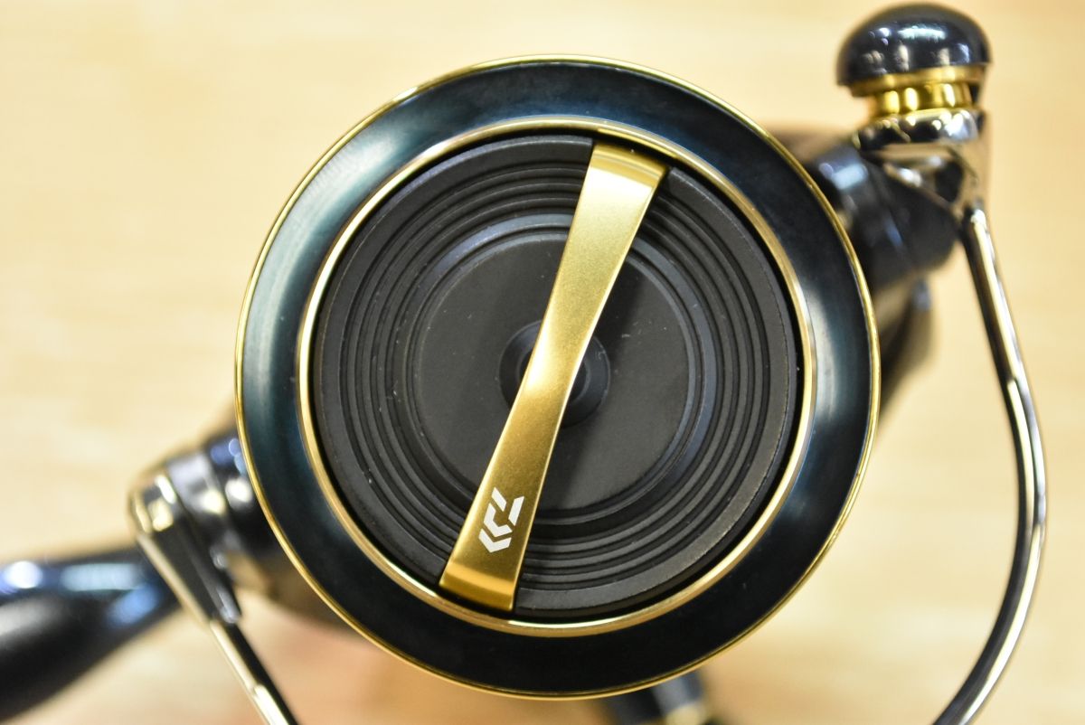 6000-H スピニングリール