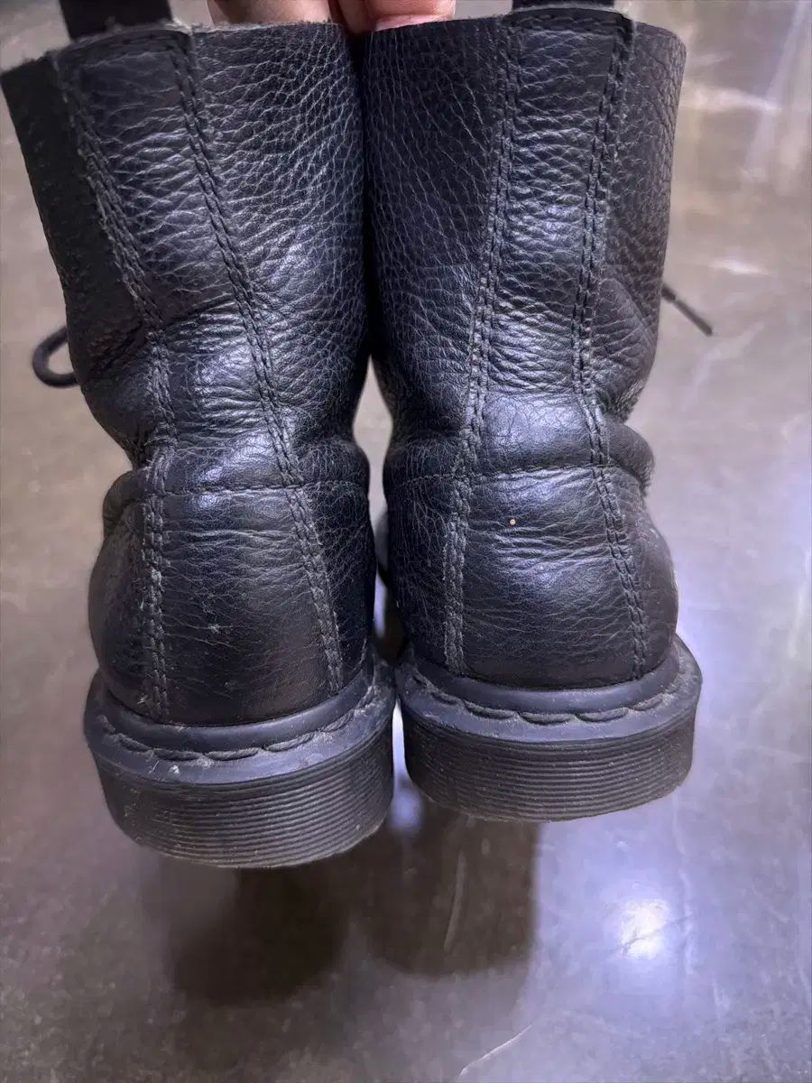 ウォーカーブーツ