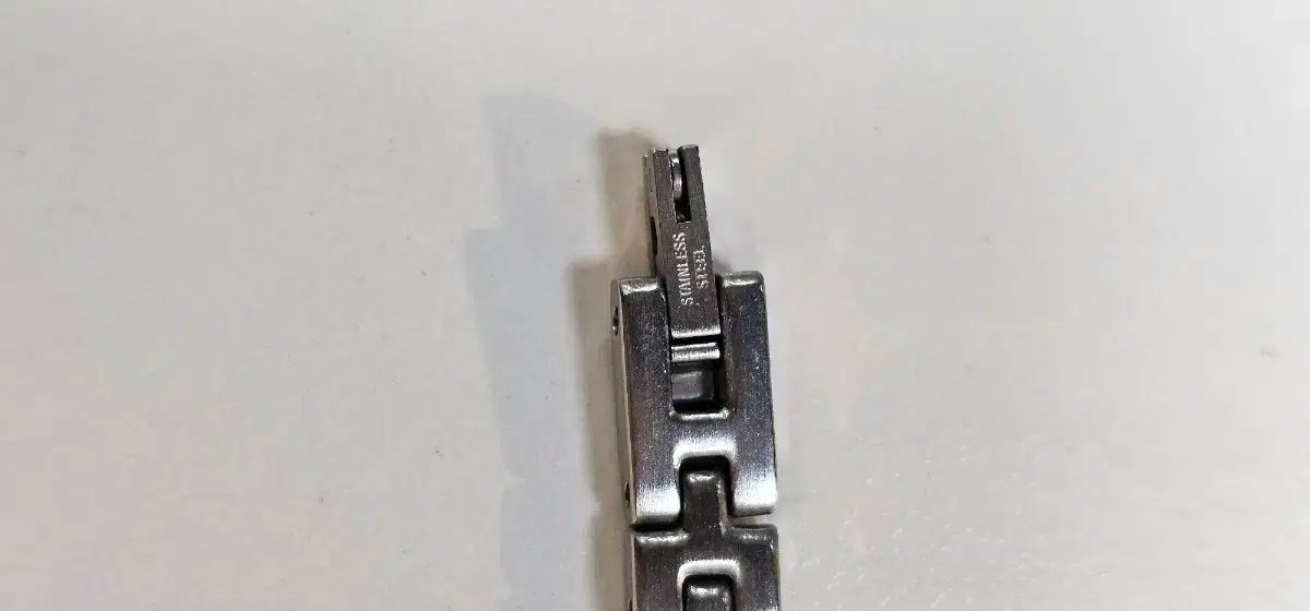 レディース メタル