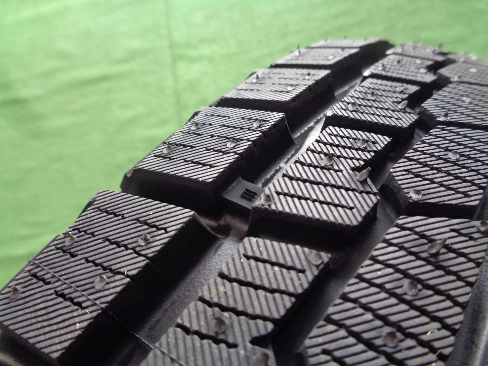  40系アルファード 18インチ スタッドレスセット 225 60 R 18 ヨコハマ アイスガードSUV G 075 新車外しホイール 00104 18インチ タイヤ ホイールセット