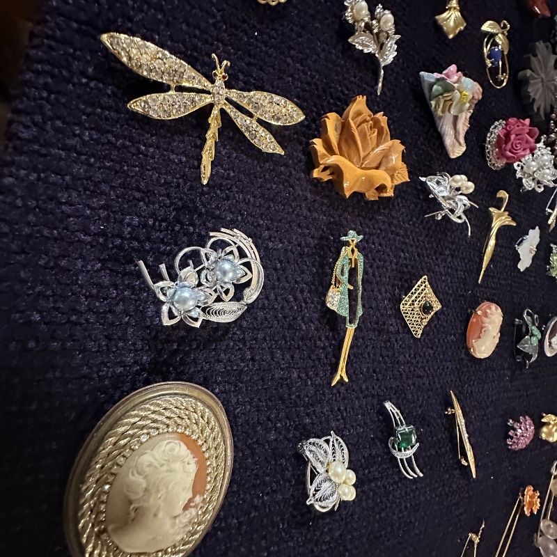 vintage】ブローチ まとめ売り 大量 60点以上 GT-BR23 - メルカリ