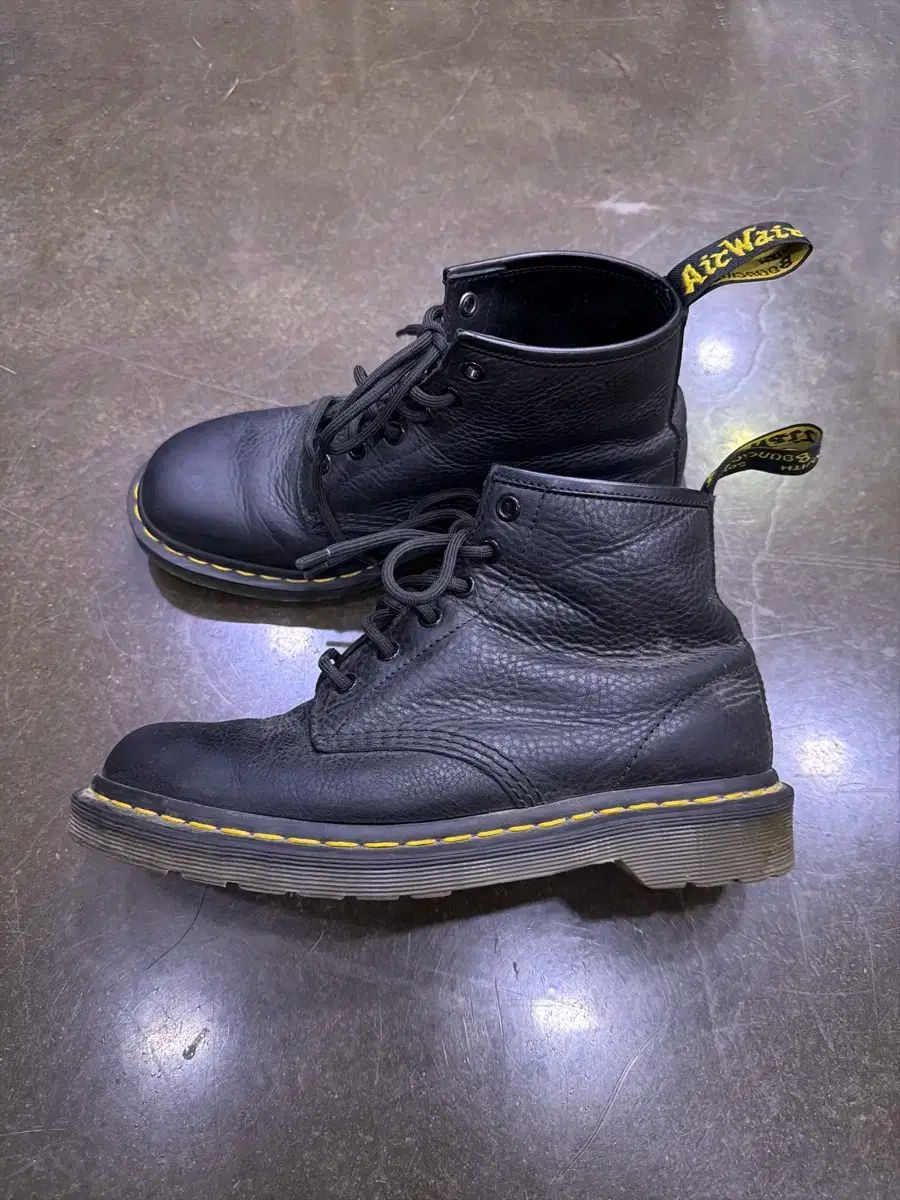 ブラック ウォーカーブーツ