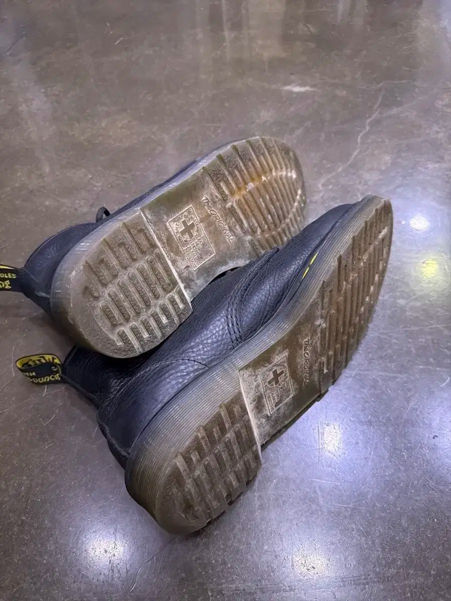 ウォーカーブーツ