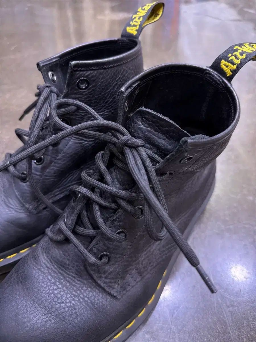 ウォーカーブーツ