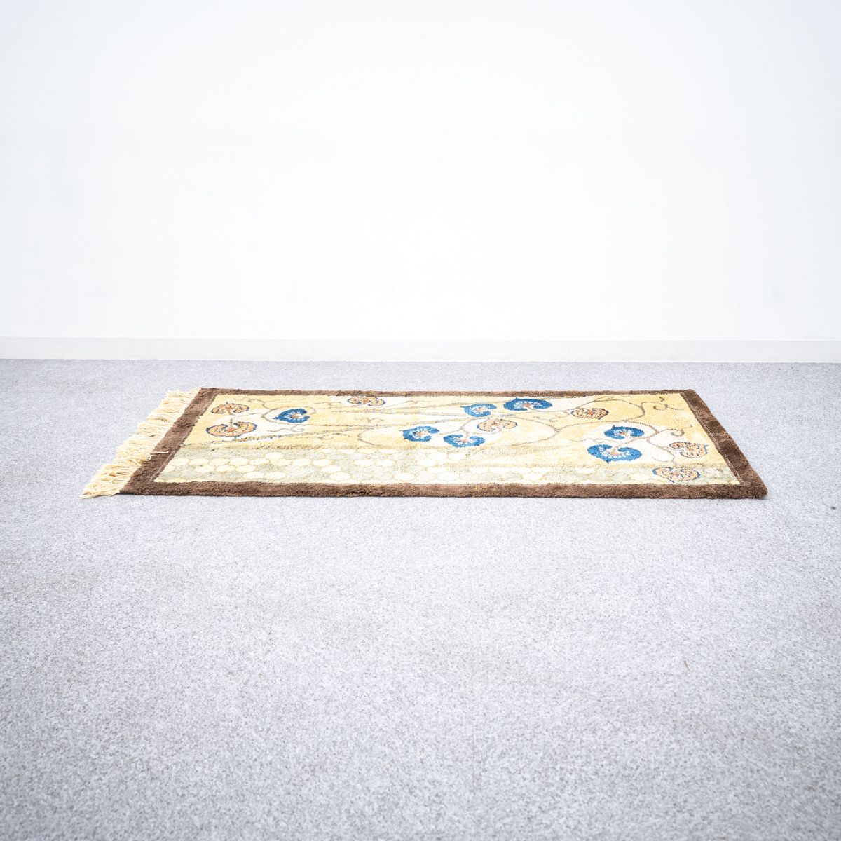 展示品】鍋島緞通 無寒暑庵松皮菱割蔓葵 ラグ カーペット 木綿