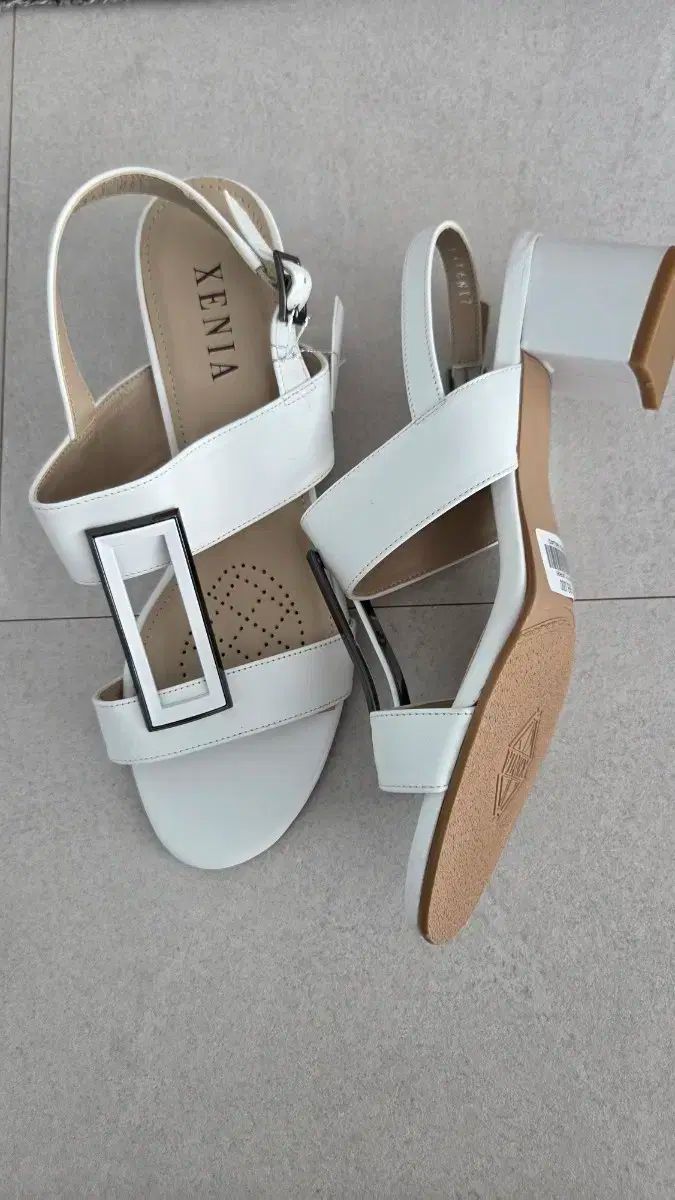  XENIA ジェニア 白 サンダル ヒール サンダル サンダル ミュール
