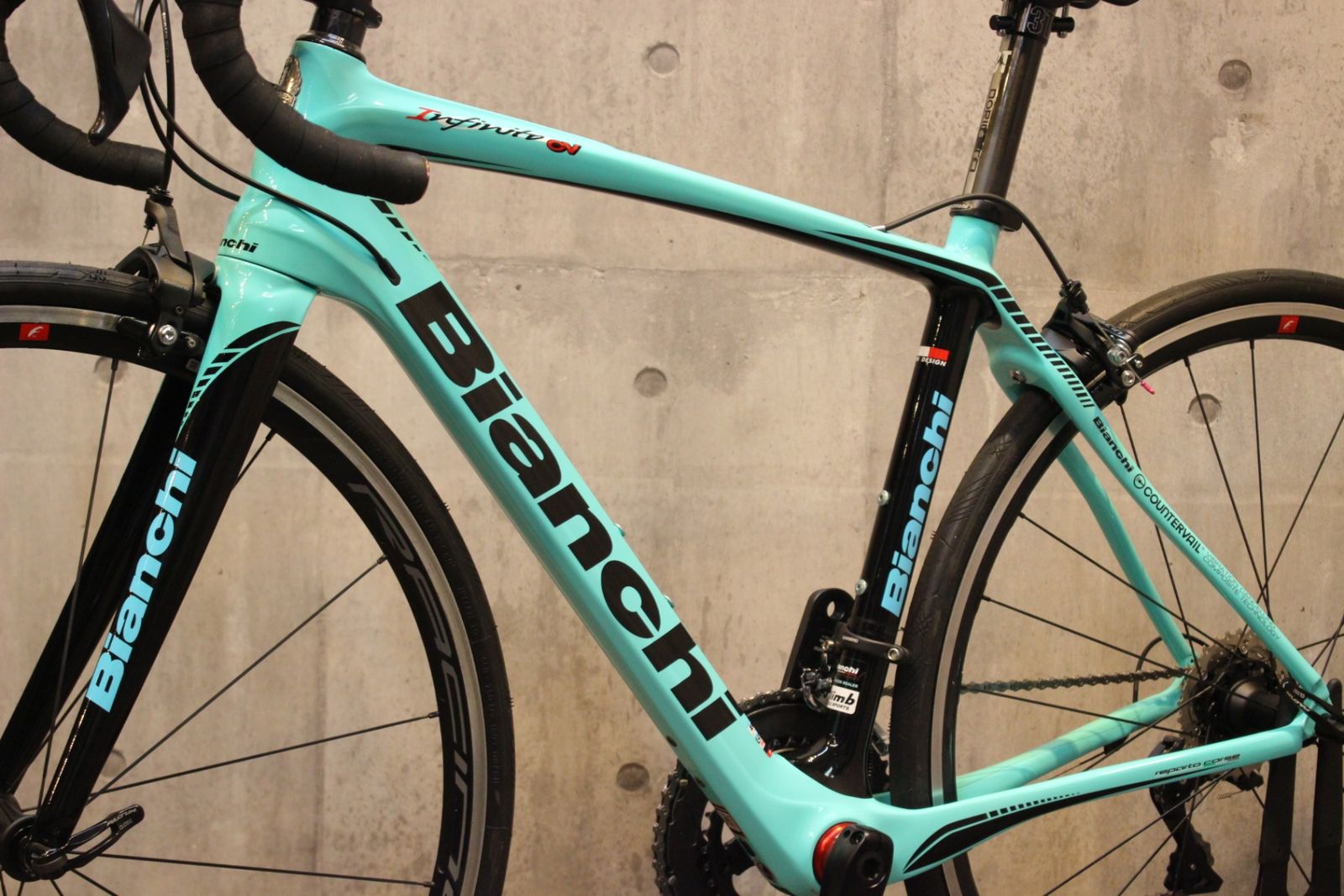 Bianchi Nirone ロードバイク R8000アルテグラ　MIX中古 Bianchi Nirone ロードバイク R8000アルテグラ MIX中古 ロードバイク