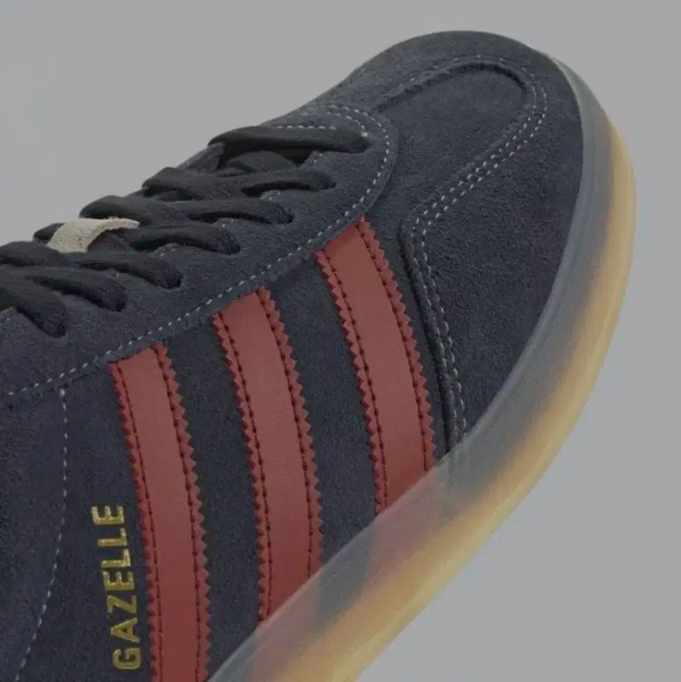 アディダス ガゼル インドア レジェンド インク