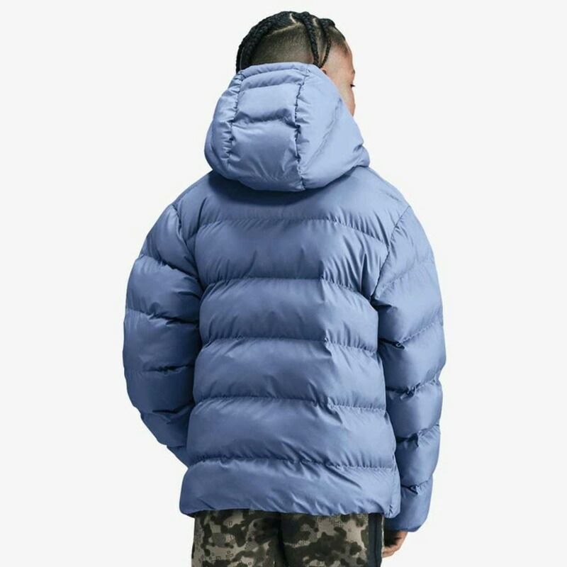 ナイキ 中綿ジャケット ジュニア NIKE Therma-FIT パファージャケット ルーズフィット 140 cm 150 160 子供服 子ども用 アウター フード付き 中わた 断熱素材 撥水 雨天対応 軽量 青 ブルー HQ 4976-499