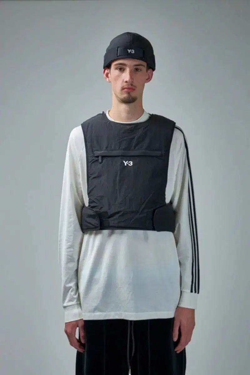y-3 YOHJI YAMAMOTO ヨウジヤマモト ロゴ 刺繍 ベスト iu4254 バッグ