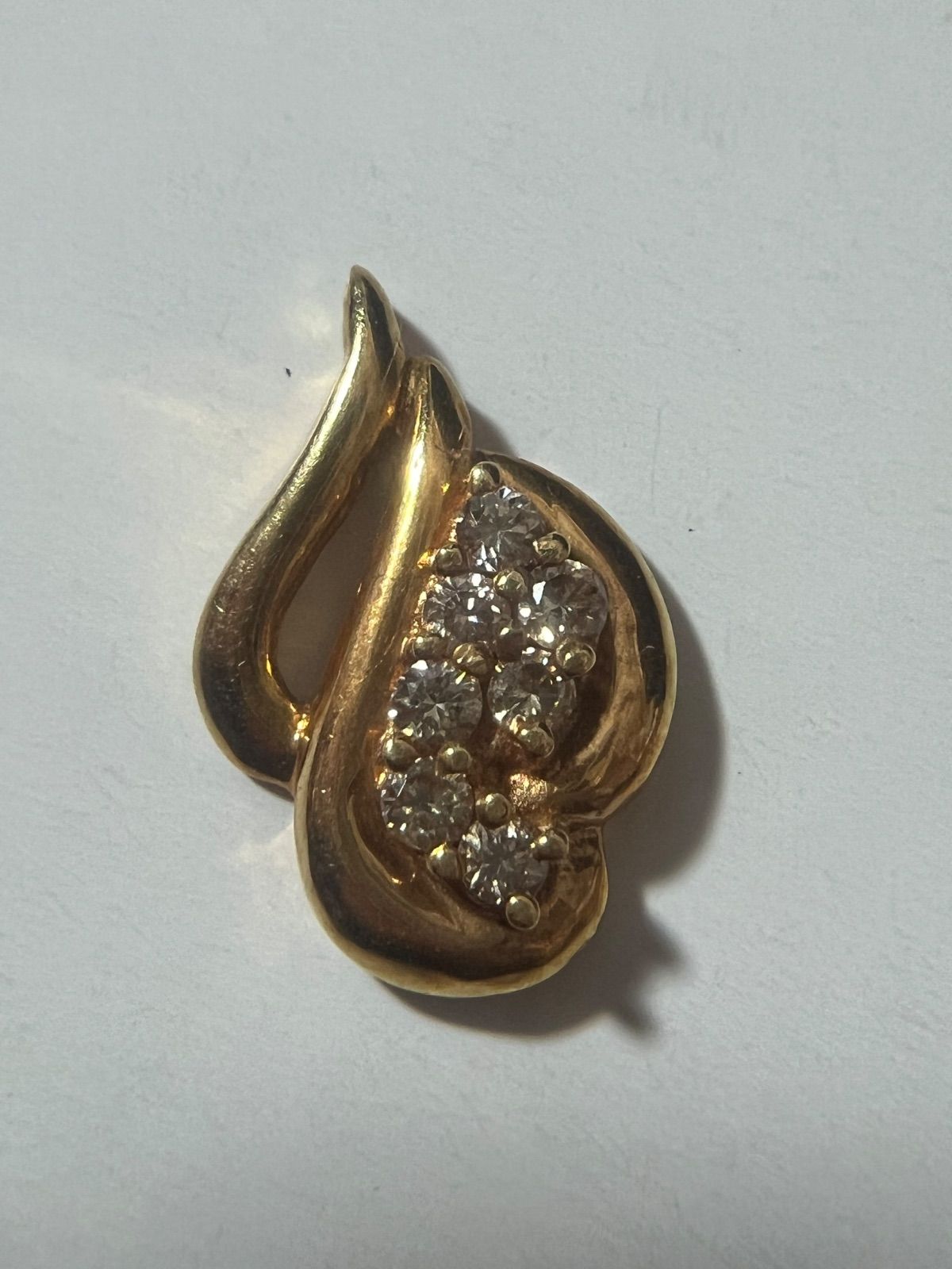 K 18 ネックレストップ ダイヤモンド D 0.18 ct チャーム 1.75 g