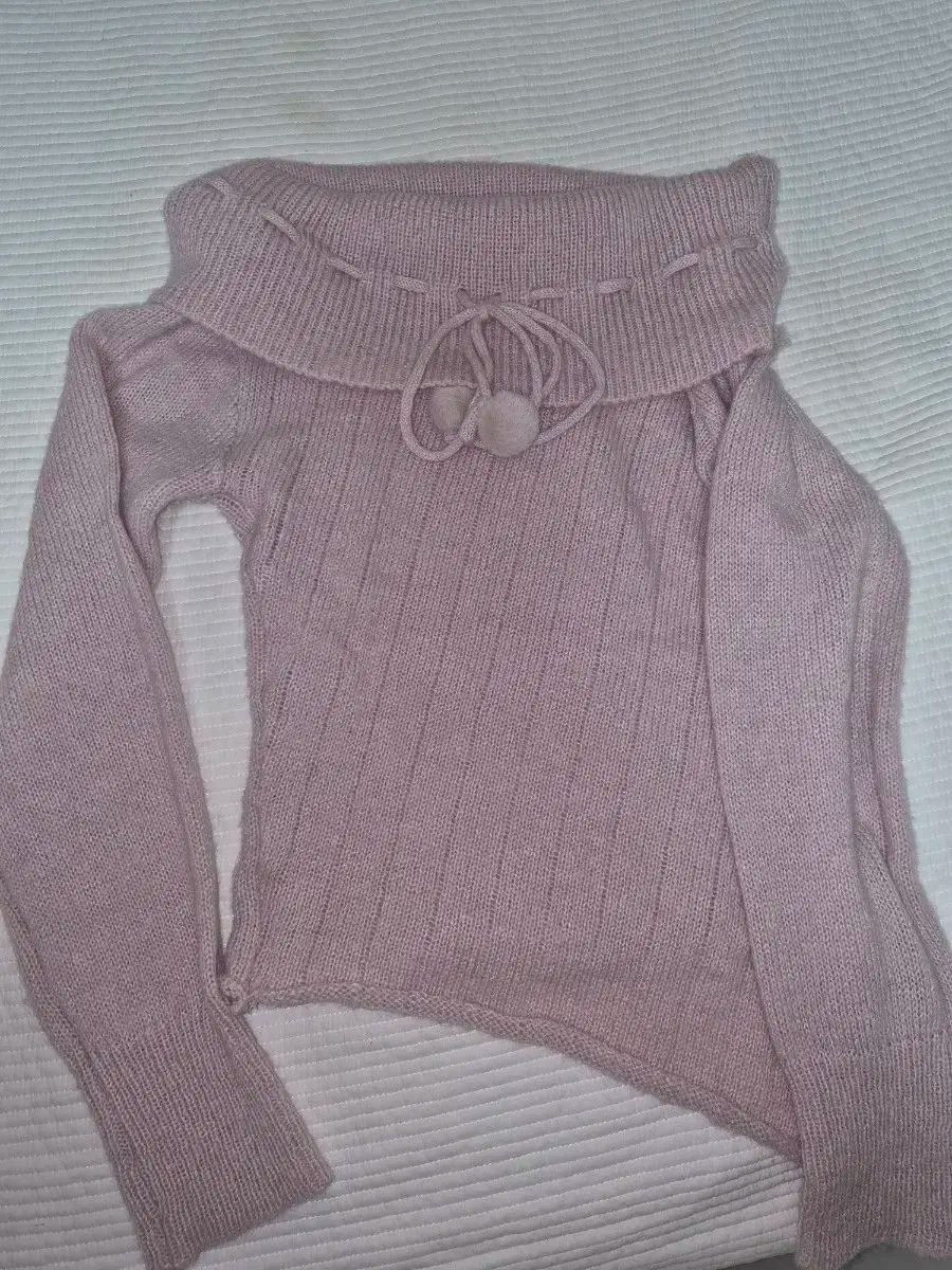 オフショルダーニット