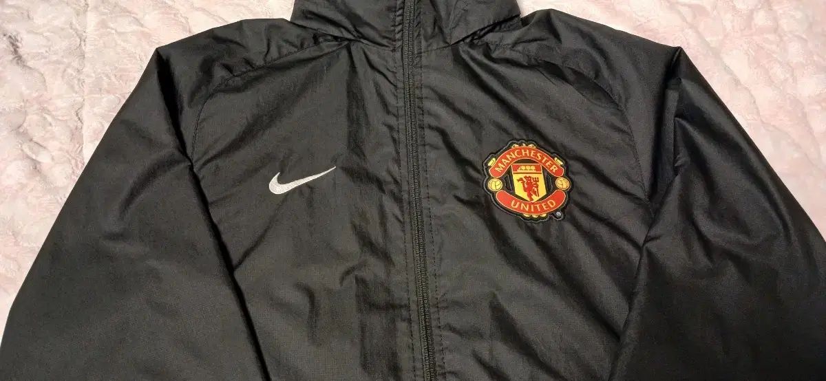 ナイキ マンチェスター・ユナイテッドFC ウィンドブレーカー ブラック
