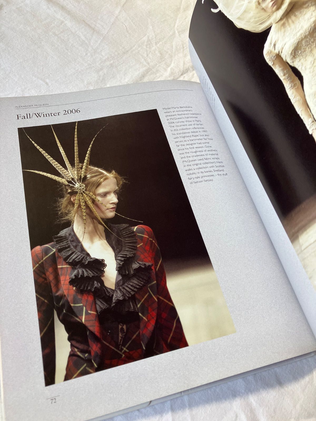 新品】Alexander McQueen 写真集 洋書 楽天市場】Alexander McQUEEN